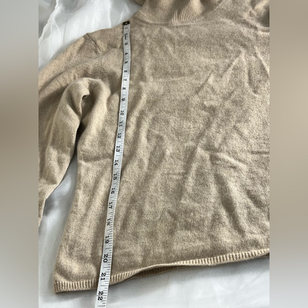 Charter Club Luxury Cashmere Sweater Tan Camel Turtleneck Size M Classic Preppy - Picture 8 of 14